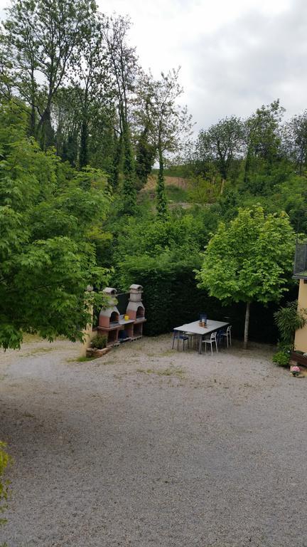 La Casa Gialla Daire Monforte dʼAlba Dış mekan fotoğraf